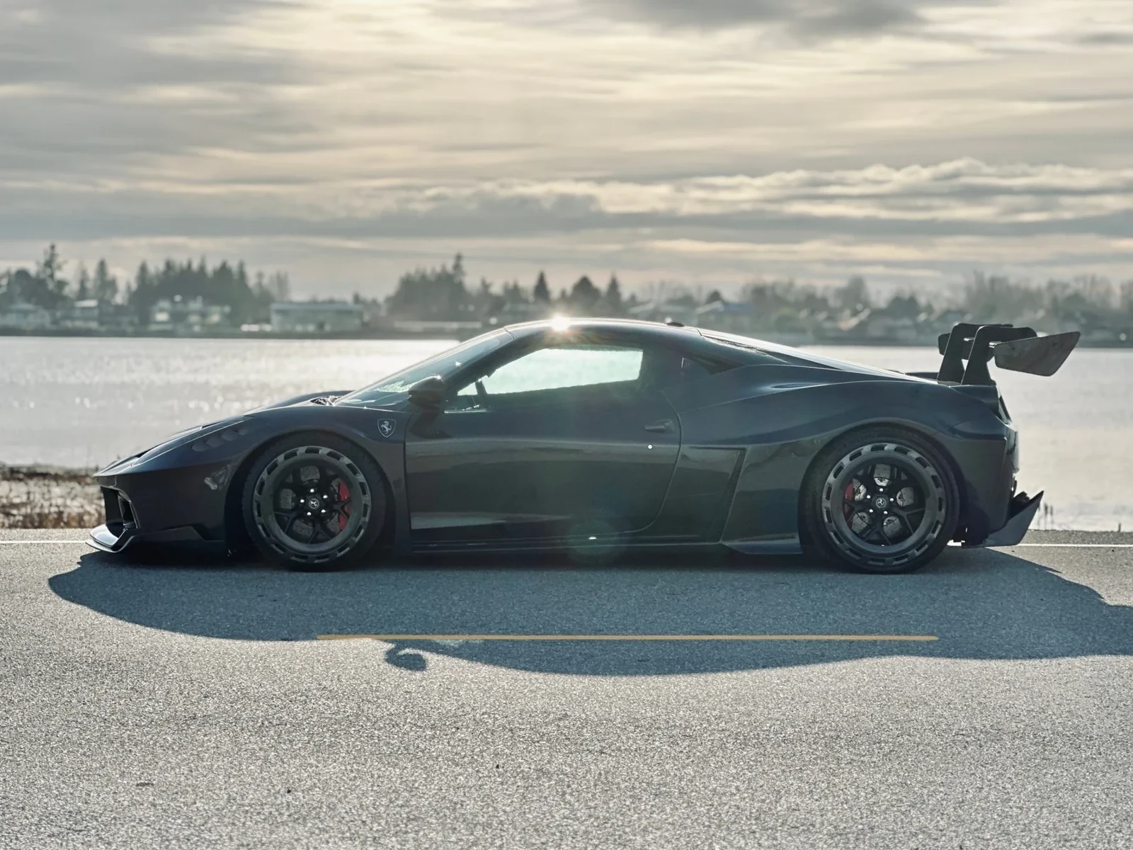 LBWK Ferrari 458, full carbon