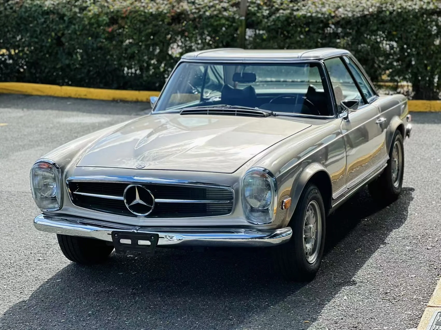 Mercedes-Benz 280 SL Pagoda